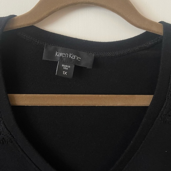 Karen Kane Top with lace 1X - Picture 3 of 11